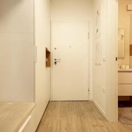 Adria With Private Parking Apartment *