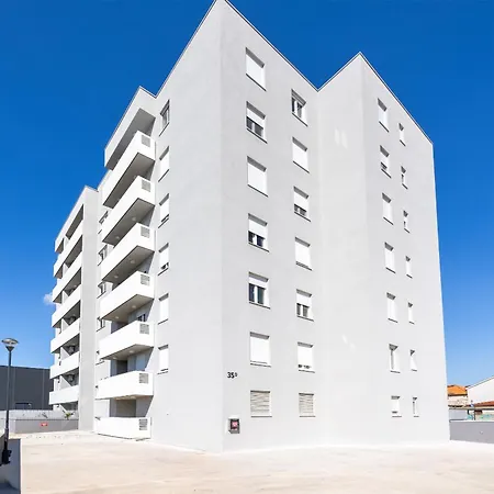 Adria With Private Parking זאדאר